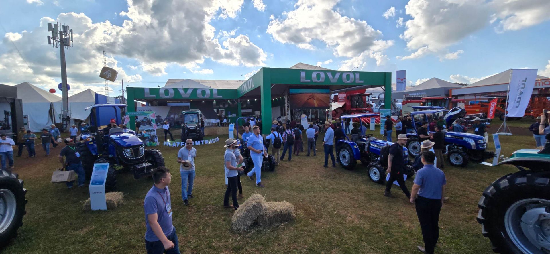 weichai-lovol-brilha-na-agrishow-2025-no-brasil-liderando-a-industria-chinesa-rumo-ao-solo-sul-americano